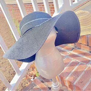 Black wide brim sun hat